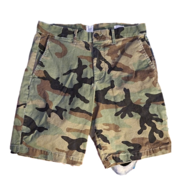 GAP Other - Gap Men's Camo Flat Front Shorts. Excellent used condition. Waist 30"